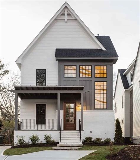 Modern Farmhouse Exterior 